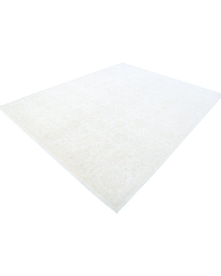 Serenity 7' 10" X 9' 11" Hand Knotted Wool Rug 7' 10" X 9' 11" (239 X 302) / Ivory / Wool