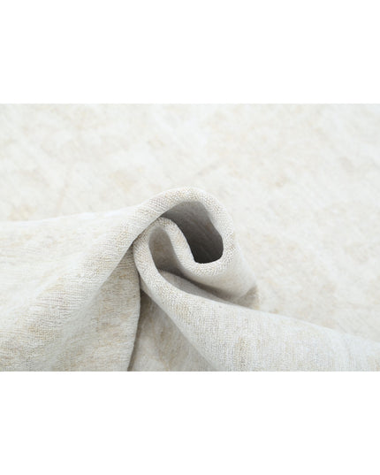 Serenity 7' 10" X 9' 11" Hand Knotted Wool Rug 7' 10" X 9' 11" (239 X 302) / Ivory / Wool