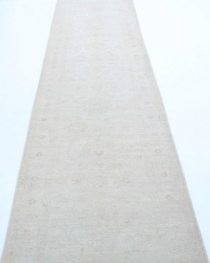 Serenity 2' 9" X 12' 2" Hand Knotted Wool Rug 2' 9" X 12' 2" (84 X 371) / Ivory / Wool