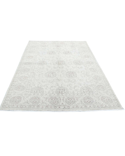 Serenity 5' 4" X 8' 2" Hand Knotted Wool Rug 5' 4" X 8' 2" (162 X 249) / Ivory / Wool