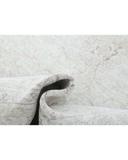 Serenity 5' 4" X 8' 2" Hand Knotted Wool Rug 5' 4" X 8' 2" (162 X 249) / Ivory / Wool