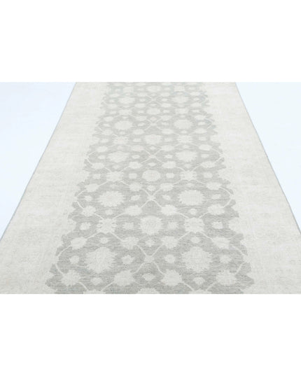 Serenity 4' 8" X 16' 3" Hand Knotted Wool Rug 4' 8" X 16' 3" (142 X 495) / Grey / Wool