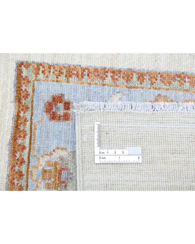 Serenity 8' 1" X 11' 10" Hand Knotted Wool Rug 8' 1" X 11' 10" (246 X 361) / Ivory / Wool