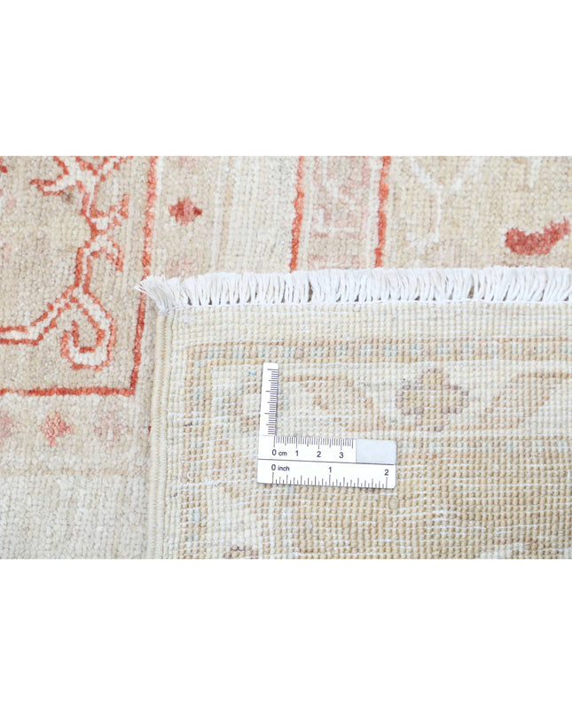 Serenity 5' 6" X 8' 0" Hand Knotted Wool Rug 5' 6" X 8' 0" (168 X 244) / Ivory / Wool