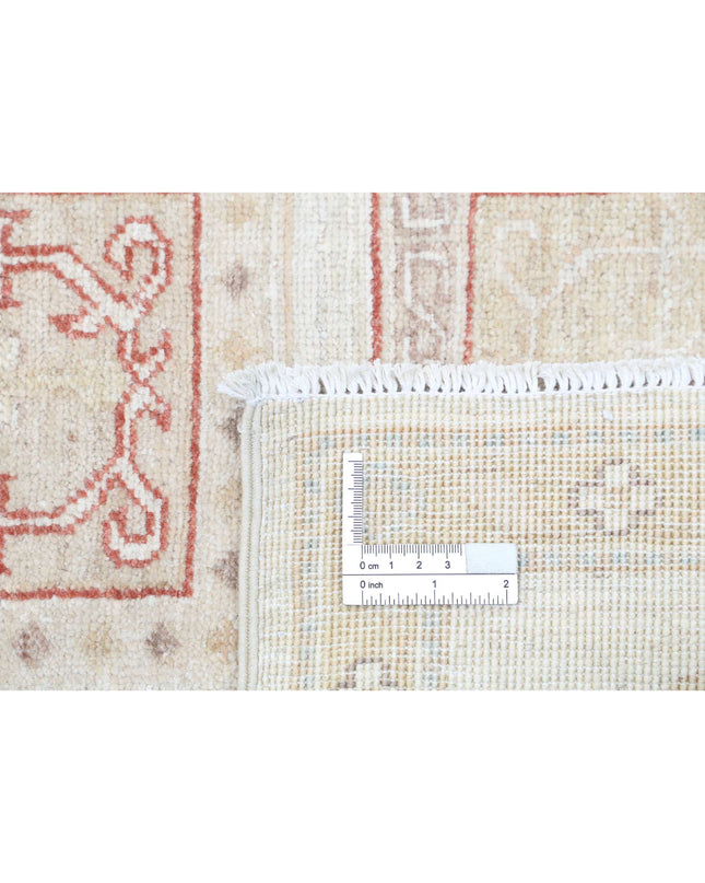Serenity 5' 6" X 7' 11" Hand Knotted Wool Rug 5' 6" X 7' 11" (168 X 241) / Ivory / Wool
