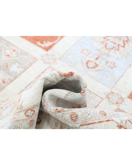 Serenity 5' 6" X 7' 7" Hand Knotted Wool Rug 5' 6" X 7' 7" (168 X 231) / Ivory / Wool