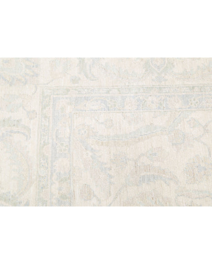 Serenity 10' 0" X 14' 2" Hand Knotted Wool Rug 10' 0" X 14' 2" (305 X 432) / Ivory / Wool