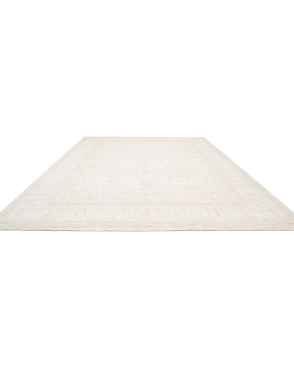 Serenity 13' 5" X 17' 7" Hand Knotted Wool Rug 13' 5" X 17' 7" (409 X 536) / Ivory / Wool