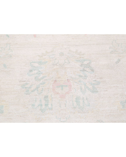 Serenity 19' 4" X 25' 6" Hand Knotted Wool Rug 19' 4" X 25' 6" (589 X 777) / Ivory / Wool
