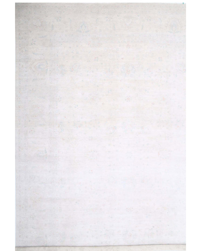Serenity 19' 4" X 25' 6" Hand Knotted Wool Rug 19' 4" X 25' 6" (589 X 777) / Ivory / Wool