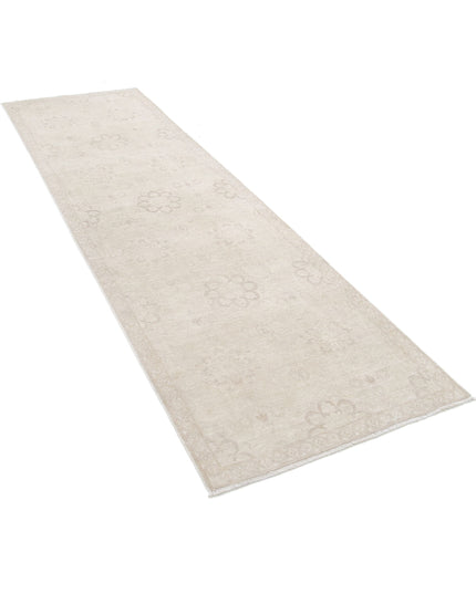 Serenity 3' 0" X 9' 10" Hand Knotted Wool Rug 3' 0" X 9' 10" (91 X 300) / Ivory / Wool