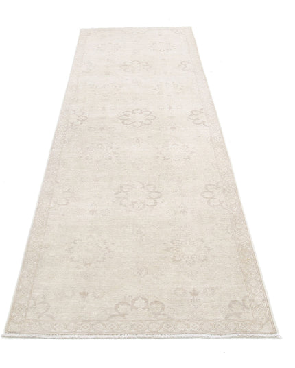 Serenity 3' 0" X 9' 10" Hand Knotted Wool Rug 3' 0" X 9' 10" (91 X 300) / Ivory / Wool