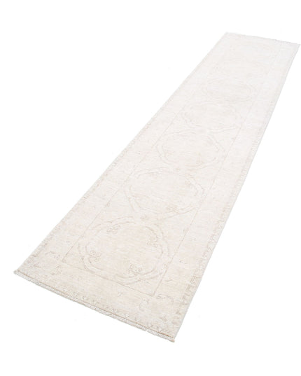 Serenity 2' 4" X 10' 2" Hand Knotted Wool Rug 2' 4" X 10' 2" (71 X 310) / Ivory / Wool