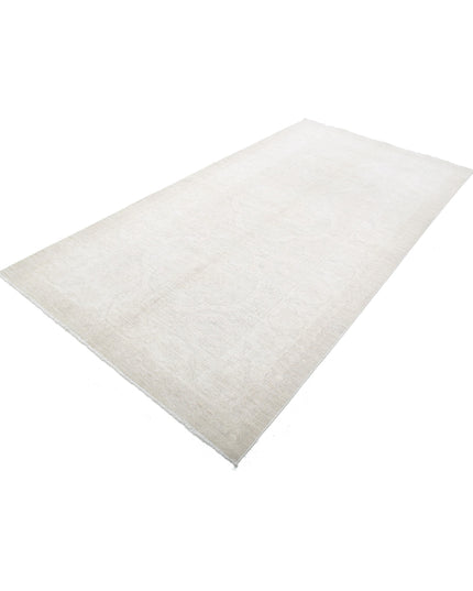Serenity 5' 0" X 9' 8" Hand Knotted Wool Rug 5' 0" X 9' 8" (152 X 295) / Ivory / Wool