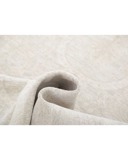 Serenity 5' 0" X 9' 8" Hand Knotted Wool Rug 5' 0" X 9' 8" (152 X 295) / Ivory / Wool