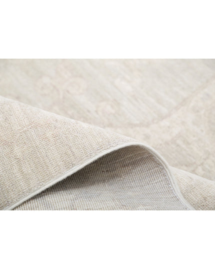 Serenity 5' 0" X 9' 8" Hand Knotted Wool Rug 5' 0" X 9' 8" (152 X 295) / Ivory / Wool