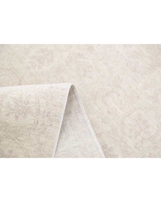 Serenity 3' 0" X 10' 0" Hand Knotted Wool Rug 3' 0" X 10' 0" (91 X 305) / Ivory / Wool