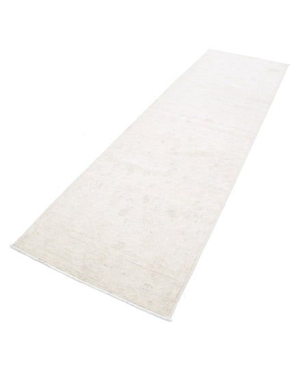 Serenity 2' 9" X 9' 3" Hand Knotted Wool Rug 2' 9" X 9' 3" (84 X 282) / Ivory / Wool