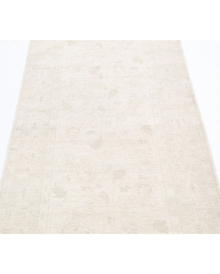 Serenity 2' 9" X 9' 3" Hand Knotted Wool Rug 2' 9" X 9' 3" (84 X 282) / Ivory / Wool