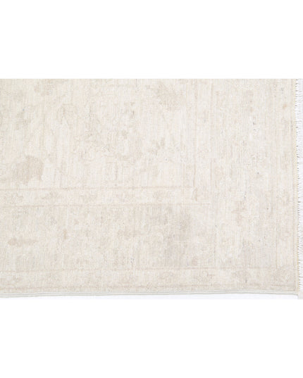 Serenity 2' 9" X 9' 3" Hand Knotted Wool Rug 2' 9" X 9' 3" (84 X 282) / Ivory / Wool