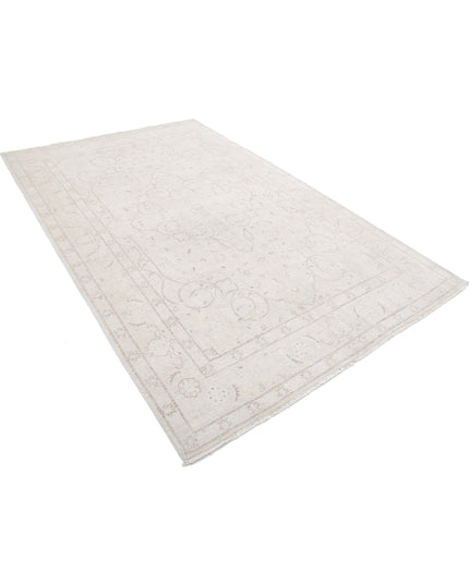 Serenity 5' 11" X 9' 4" Hand Knotted Wool Rug 5' 11" X 9' 4" (180 X 284) / Ivory / Wool