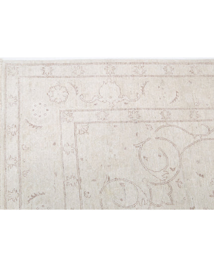 Serenity 5' 11" X 9' 4" Hand Knotted Wool Rug 5' 11" X 9' 4" (180 X 284) / Ivory / Wool