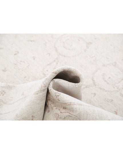 Serenity 5' 11" X 9' 4" Hand Knotted Wool Rug 5' 11" X 9' 4" (180 X 284) / Ivory / Wool