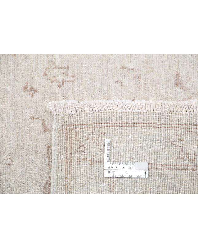Serenity 5' 11" X 9' 4" Hand Knotted Wool Rug 5' 11" X 9' 4" (180 X 284) / Ivory / Wool