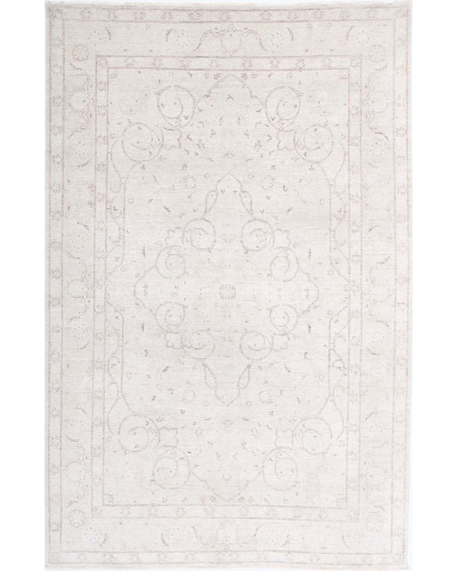 Serenity 5' 11" X 9' 4" Hand Knotted Wool Rug 5' 11" X 9' 4" (180 X 284) / Ivory / Wool