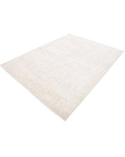 Serenity 6' 4" X 8' 6" Hand Knotted Wool Rug 6' 4" X 8' 6" (193 X 259) / Ivory / Wool