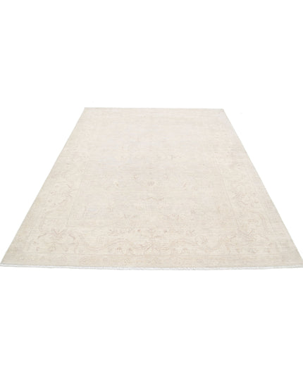 Serenity 6' 4" X 8' 6" Hand Knotted Wool Rug 6' 4" X 8' 6" (193 X 259) / Ivory / Wool