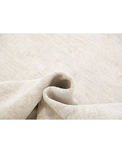 Serenity 6' 4" X 8' 6" Hand Knotted Wool Rug 6' 4" X 8' 6" (193 X 259) / Ivory / Wool