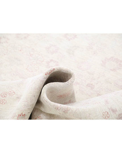 Serenity 8' 0" X 9' 5" Hand Knotted Wool Rug 8' 0" X 9' 5" (244 X 287) / Ivory / Wool