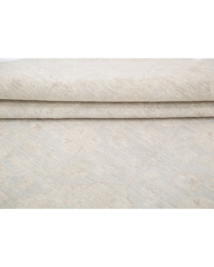 Serenity 7' 10" X 9' 10" Hand Knotted Wool Rug 7' 10" X 9' 10" (239 X 300) / Ivory / Wool