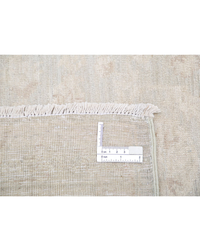 Serenity 7' 10" X 9' 10" Hand Knotted Wool Rug 7' 10" X 9' 10" (239 X 300) / Ivory / Wool