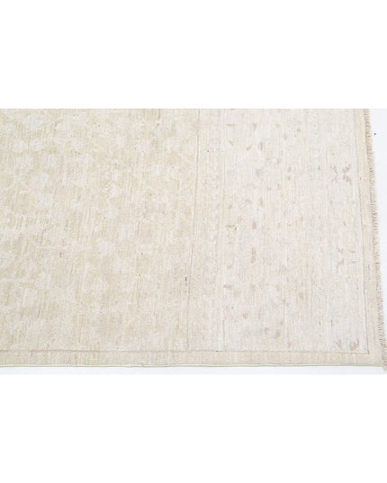 Serenity 7' 11" X 9' 10" Hand Knotted Wool Rug 7' 11" X 9' 10" (241 X 300) / Ivory / Wool