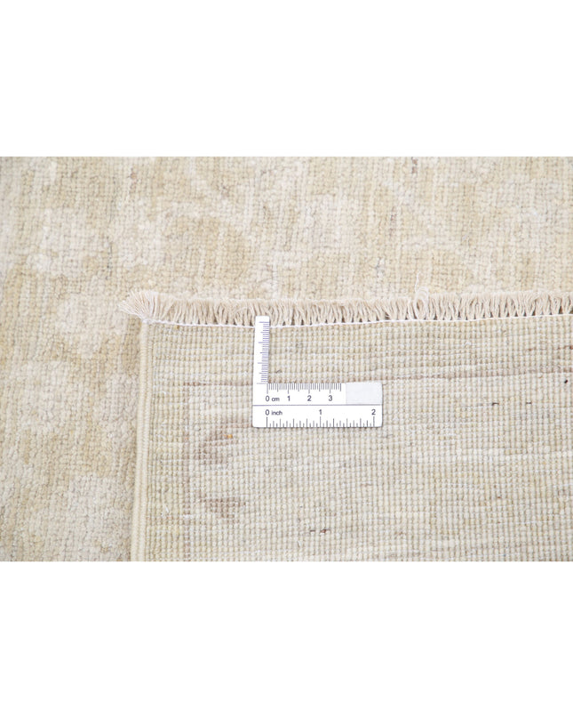 Serenity 7' 11" X 9' 10" Hand Knotted Wool Rug 7' 11" X 9' 10" (241 X 300) / Ivory / Wool