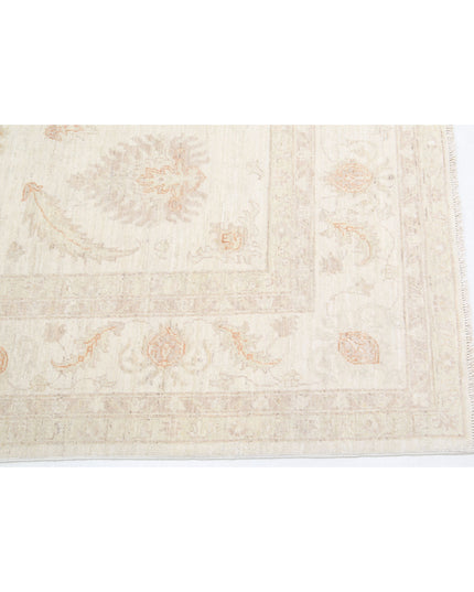 Serenity 6' 6" X 7' 9" Hand Knotted Wool Rug 6' 6" X 7' 9" (198 X 236) / Ivory / Wool