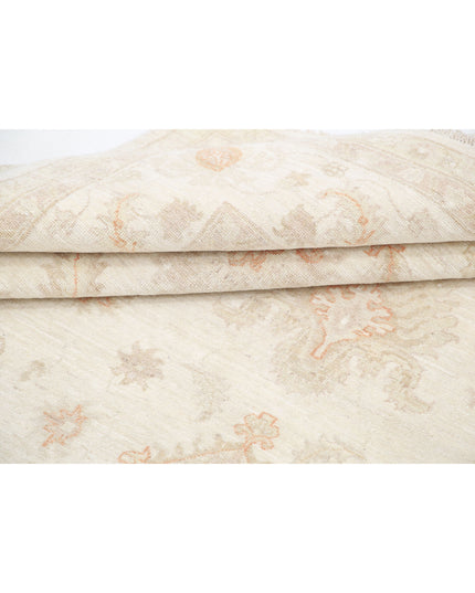 Serenity 6' 6" X 7' 9" Hand Knotted Wool Rug 6' 6" X 7' 9" (198 X 236) / Ivory / Wool