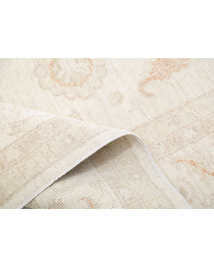 Serenity 6' 6" X 7' 9" Hand Knotted Wool Rug 6' 6" X 7' 9" (198 X 236) / Ivory / Wool