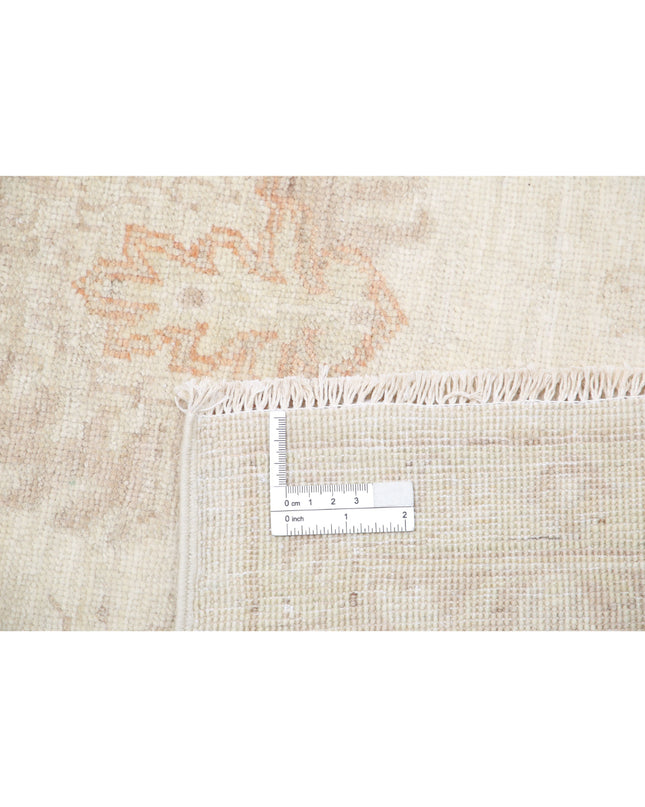 Serenity 6' 6" X 7' 9" Hand Knotted Wool Rug 6' 6" X 7' 9" (198 X 236) / Ivory / Wool