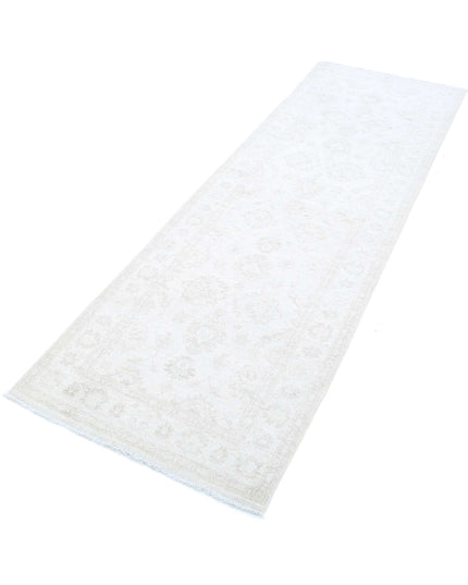 Serenity 2' 7" X 8' 2" Hand Knotted Wool Rug 2' 7" X 8' 2" (79 X 249) / Ivory / Wool