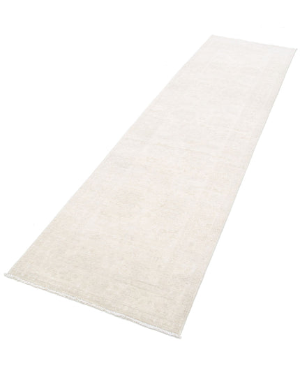 Serenity 2' 6" X 9' 5" Hand Knotted Wool Rug 2' 6" X 9' 5" (76 X 287) / Ivory / Wool