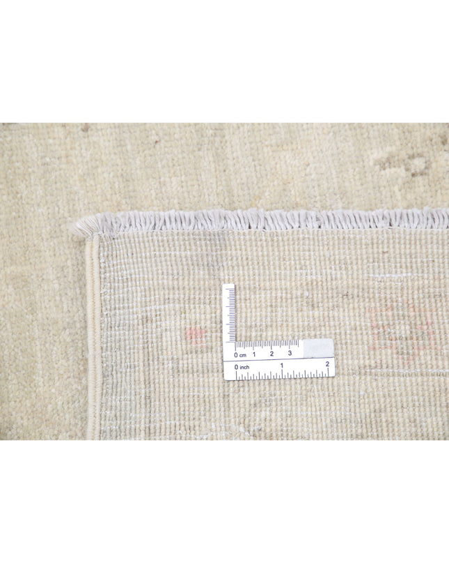 Serenity 9' 9" X 13' 5" Hand Knotted Wool Rug 9' 9" X 13' 5" (297 X 409) / Ivory / Wool