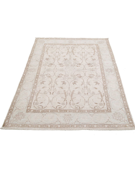 Serenity 4' 3" X 5' 11" Hand Knotted Wool Rug 4' 3" X 5' 11" (130 X 180) / Ivory / Wool