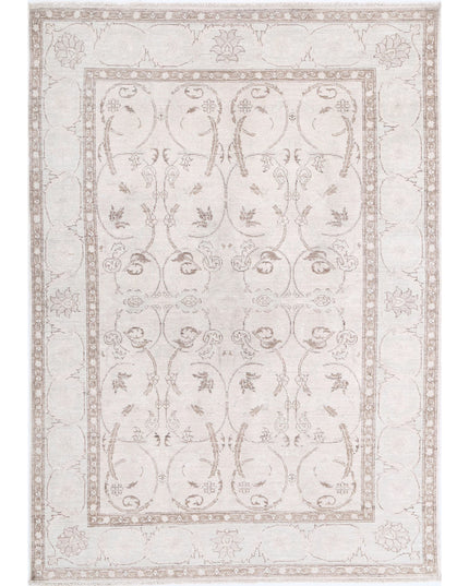 Serenity 4' 3" X 5' 11" Hand Knotted Wool Rug 4' 3" X 5' 11" (130 X 180) / Ivory / Wool