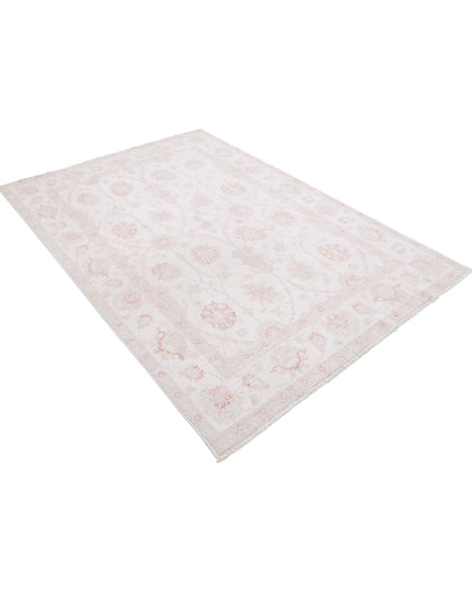 Serenity 5' 4" X 7' 7" Hand Knotted Wool Rug 5' 4" X 7' 7" (162 X 231) / Ivory / Wool