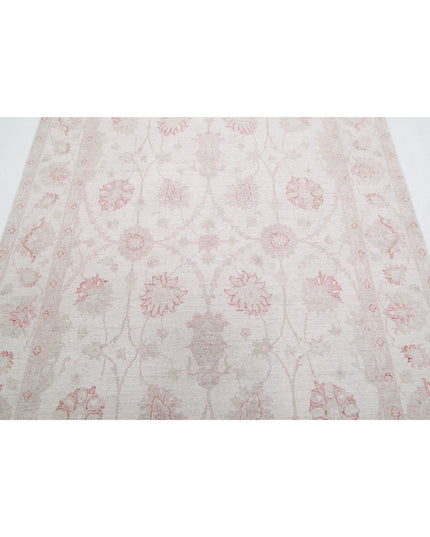 Serenity 5' 4" X 7' 7" Hand Knotted Wool Rug 5' 4" X 7' 7" (162 X 231) / Ivory / Wool