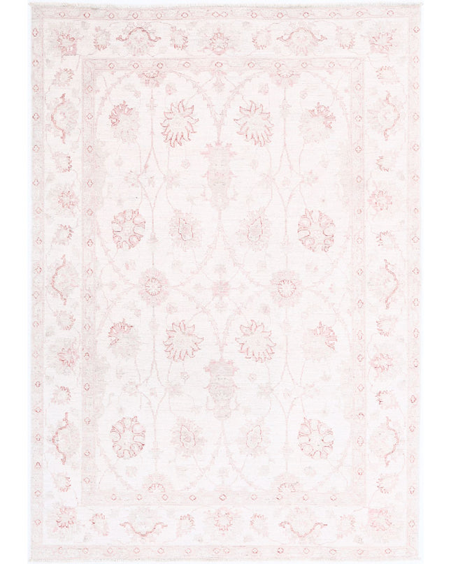 Serenity 5' 4" X 7' 7" Hand Knotted Wool Rug 5' 4" X 7' 7" (162 X 231) / Ivory / Wool