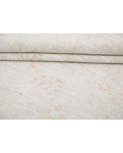 Serenity 5' 10" X 16' 3" Hand Knotted Wool Rug 5' 10" X 16' 3" (178 X 495) / Ivory / Wool